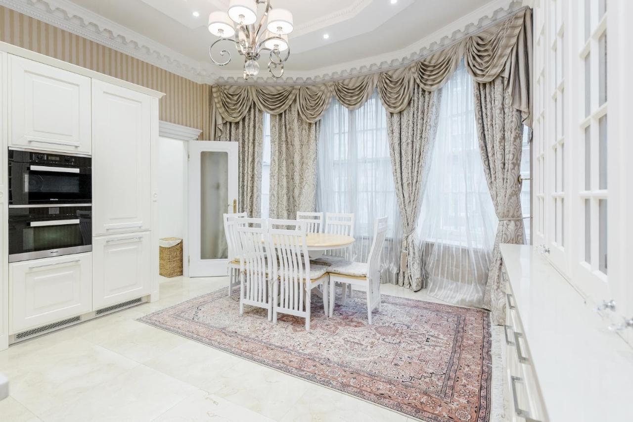 Opulent Mayfair In Grosvenor Square Apartment London